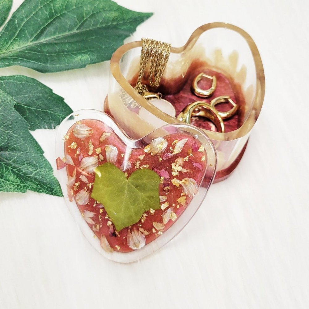 Floral Heart Trinket Box Handmade Pressed Dried Ivy Leaf Maroon Gold and Clear